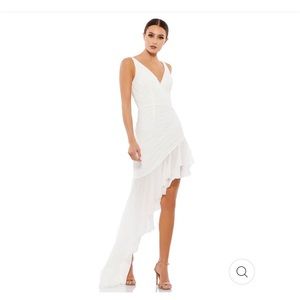 Mac Duggal Asymmetrical Ruffled V-Neck Chiffon Dress in White Size 0